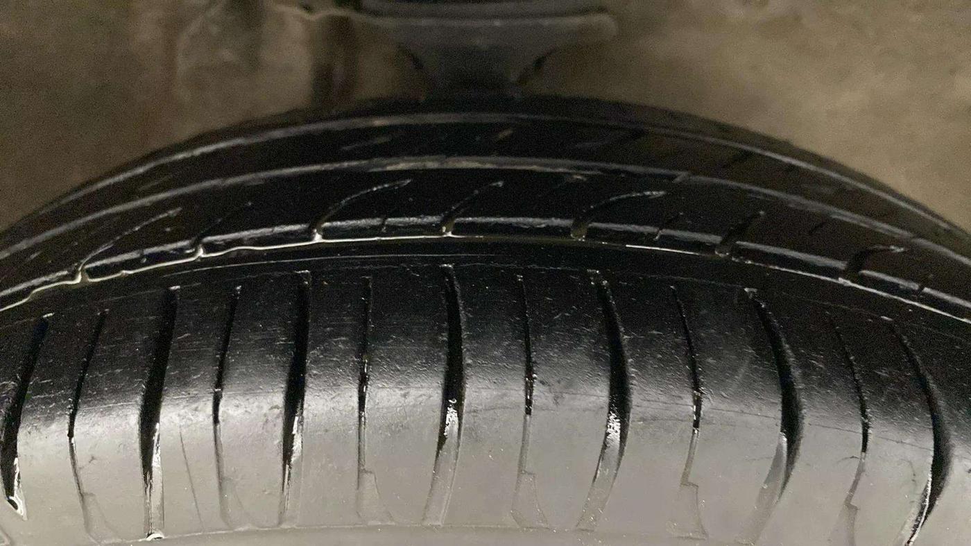 2017 Maruti Alto K10 VXI, Petrol, Manual, 61,279 km, Right Front Tyre Tread