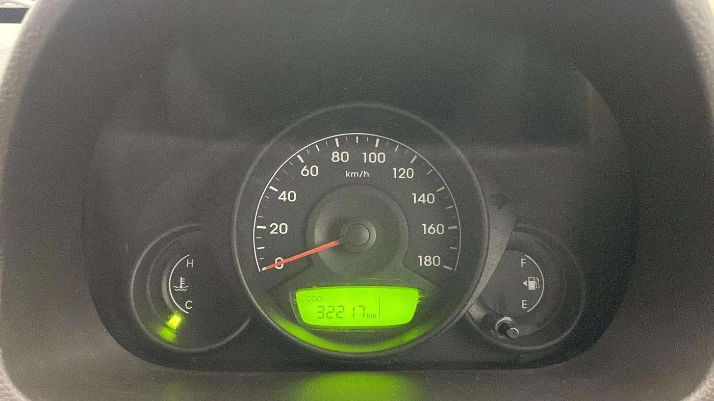 2017 Hyundai Eon ERA + SE, Petrol, Manual, 32,394 km, Odometer Image