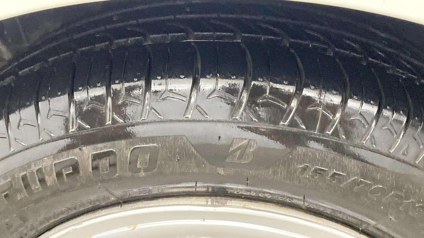 2017 Hyundai Eon ERA + SE, Petrol, Manual, 32,394 km, Left Rear Tyre Tread