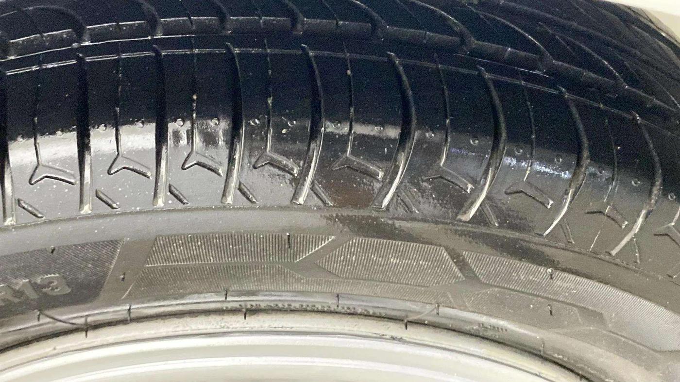 2017 Hyundai Eon ERA + SE, Petrol, Manual, 32,394 km, Right Rear Tyre Tread