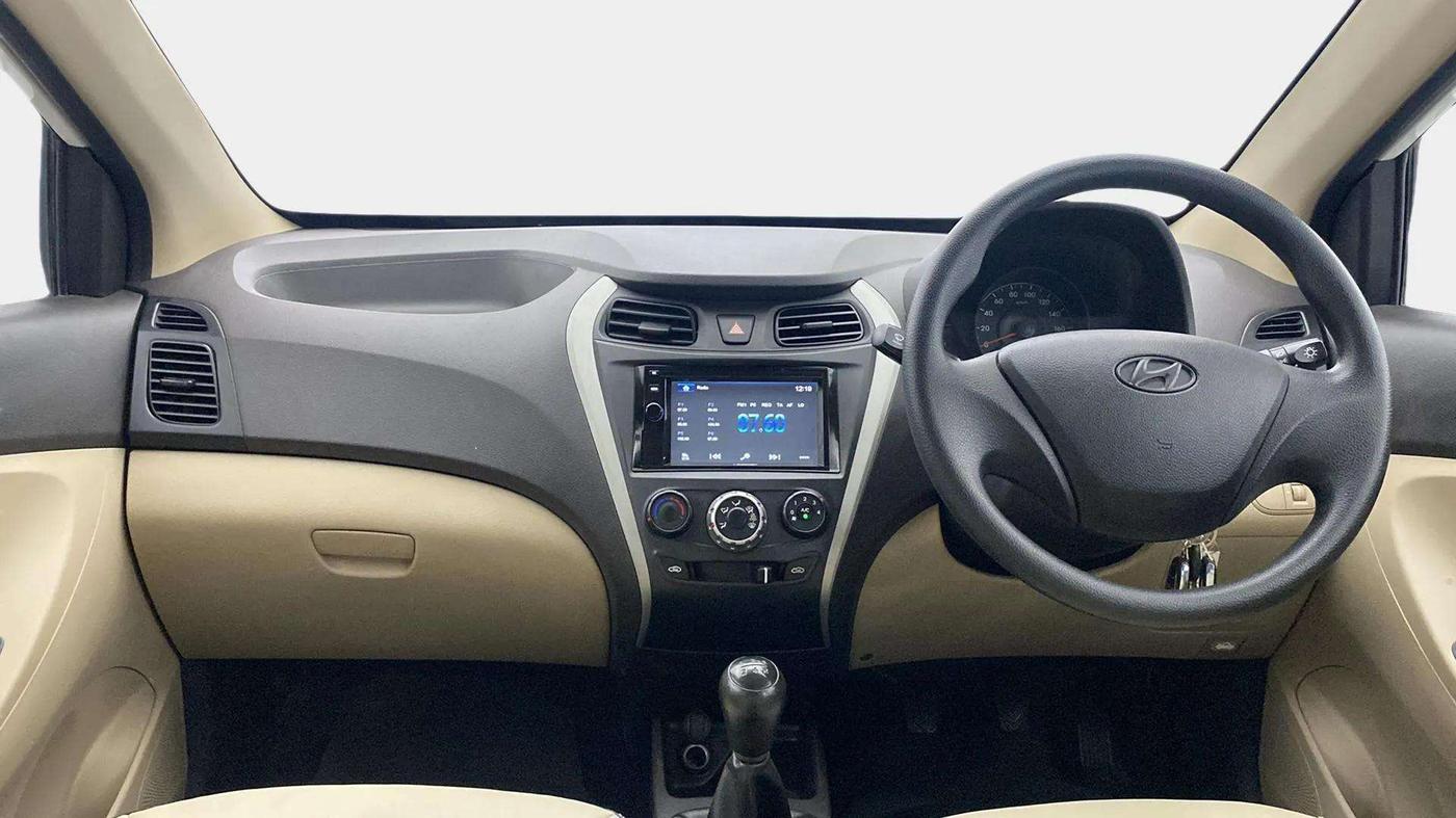 2017 Hyundai Eon ERA + SE, Petrol, Manual, 32,394 km, Dashboard