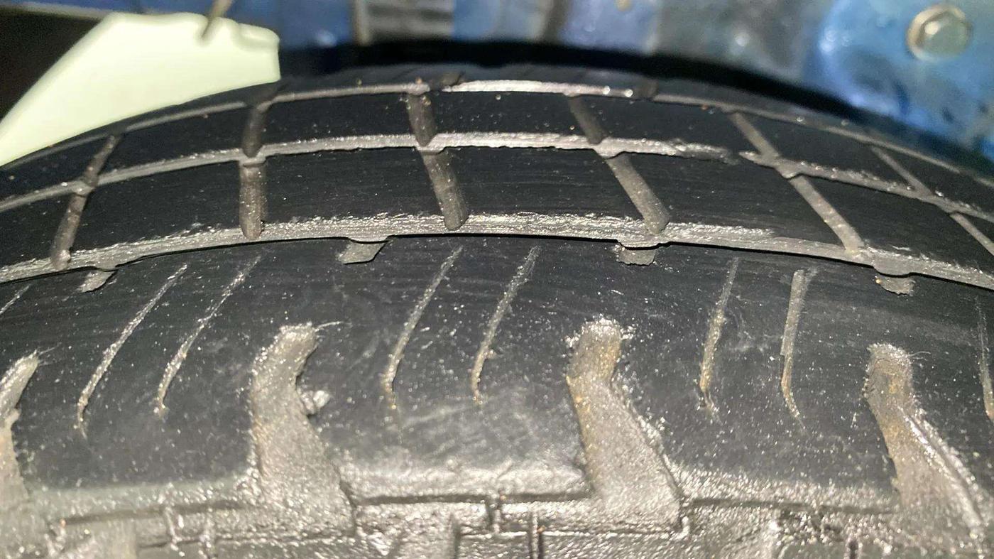 2014 Hyundai Eon D-LITE+, Petrol, Manual, 31,043 km, Right Rear Tyre Tread