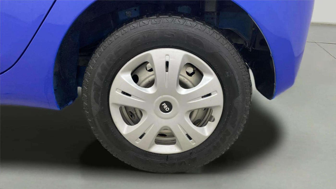 2014 Hyundai Eon D-LITE+, Petrol, Manual, 31,043 km, Left Rear Wheel