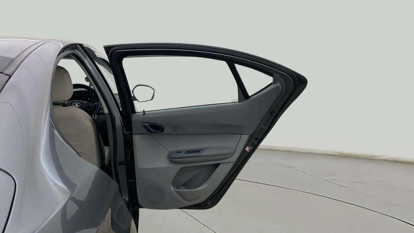 2022 Tata TIGOR XZ CNG, CNG, Manual, 45,893 km, RHS Rear Door