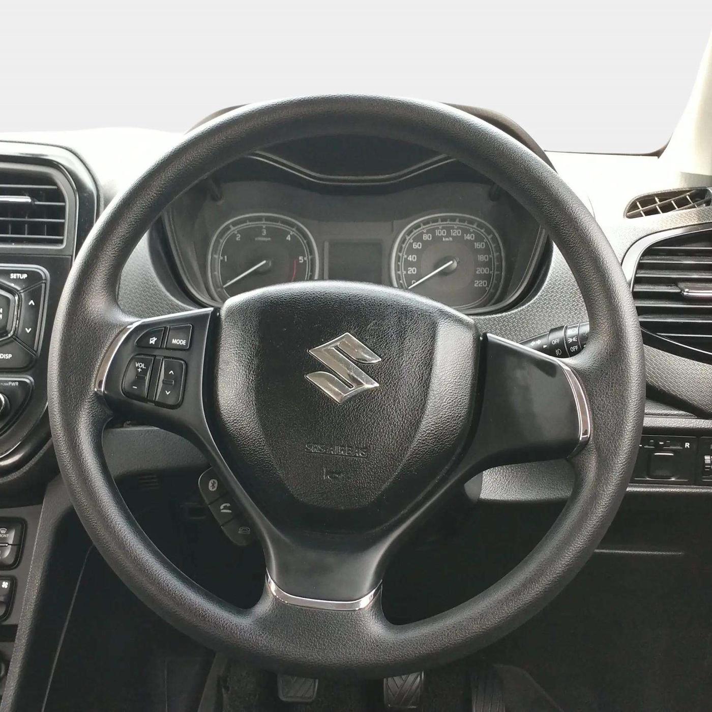 2019 Maruti Vitara Brezza ZDI, Diesel, Manual, 1,05,859 km, Steering Wheel Close Up