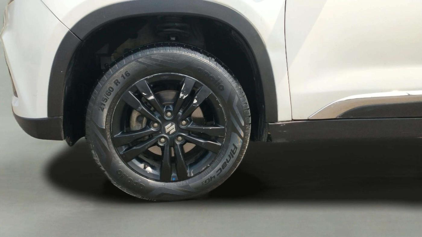 2019 Maruti Vitara Brezza ZDI, Diesel, Manual, 1,05,859 km, Left Front Wheel