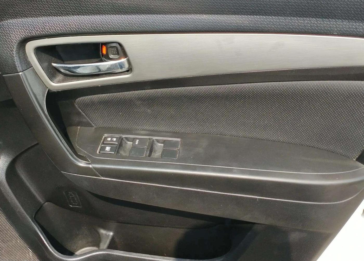 2019 Maruti Vitara Brezza ZDI, Diesel, Manual, 1,05,859 km, Driver Side Door Panels Control