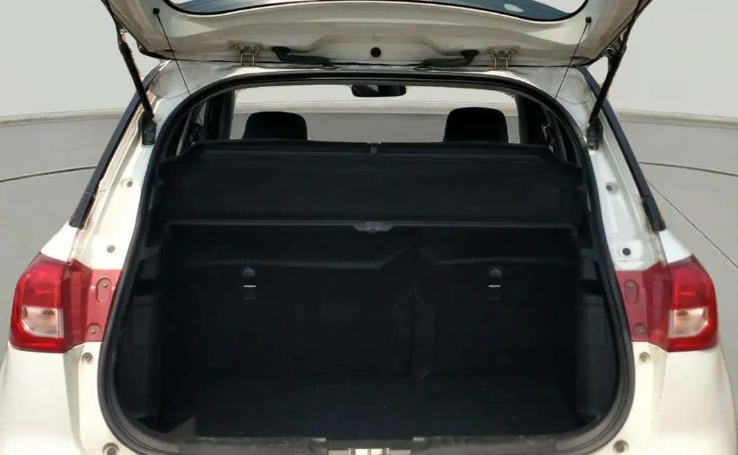 2019 Maruti Vitara Brezza ZDI, Diesel, Manual, 1,05,859 km, Boot Inside