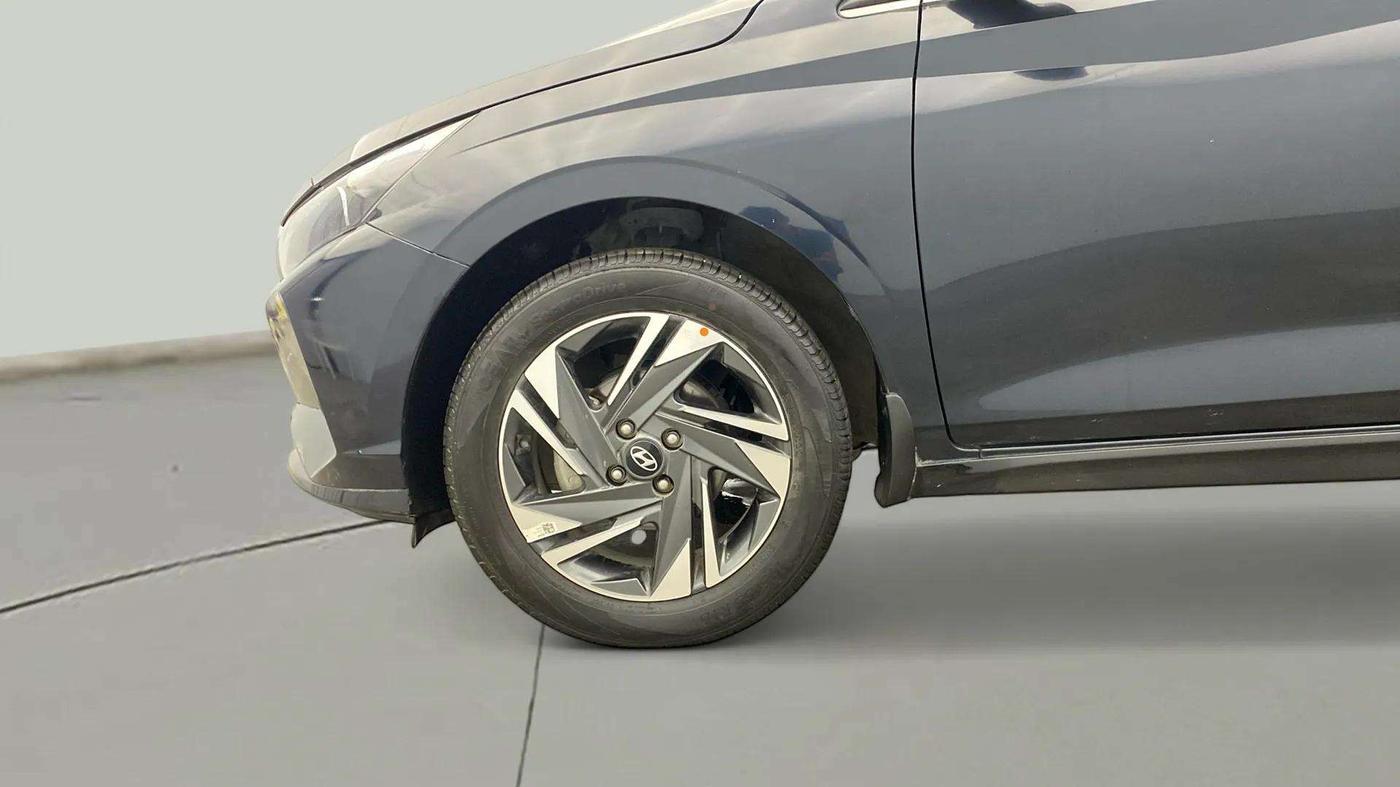 2022 Hyundai NEW I20 ASTA (O) 1.2 MT, Petrol, Manual, 36,319 km, Left Front Wheel