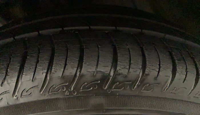 2016 Tata Tiago XZ PETROL, Petrol, Manual, 34,961 km, Left Rear Tyre Tread