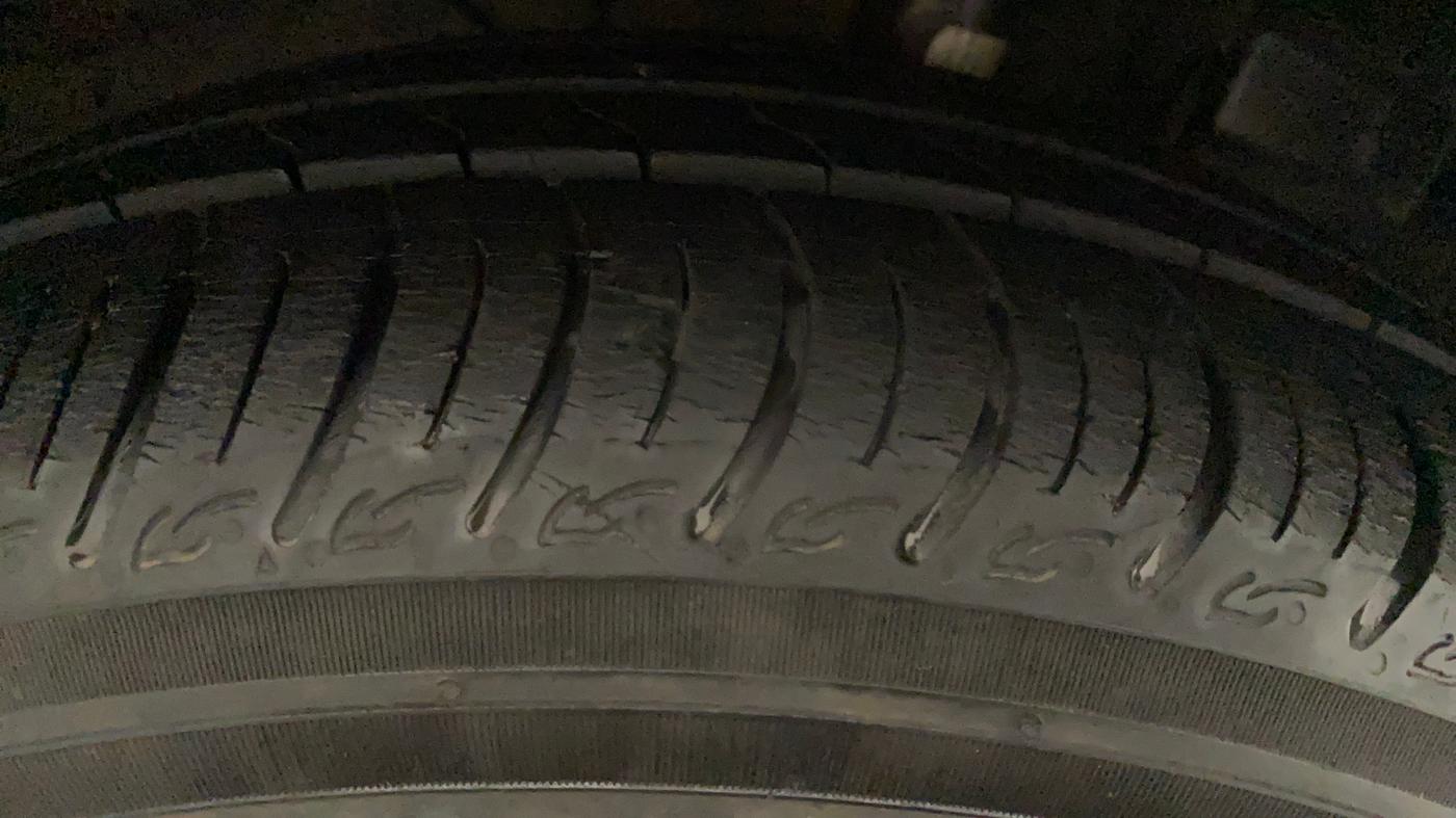 2016 Tata Tiago XZ PETROL, Petrol, Manual, 34,961 km, Right Rear Tyre Tread