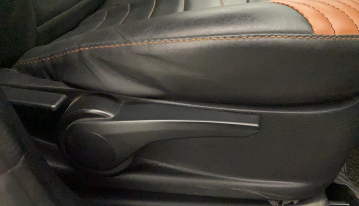 2016 Tata Tiago XZ PETROL, Petrol, Manual, 34,961 km, Driver Side Adjustment Panel