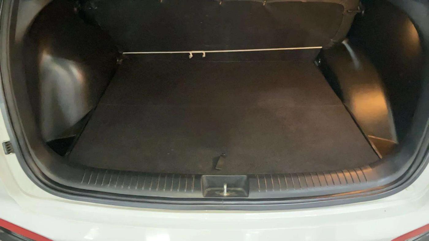 2016 Hyundai Creta SX PLUS  ANNIVERSARY EDITION 1.6 DIESEL, Diesel, Manual, 75,276 km, Boot Inside
