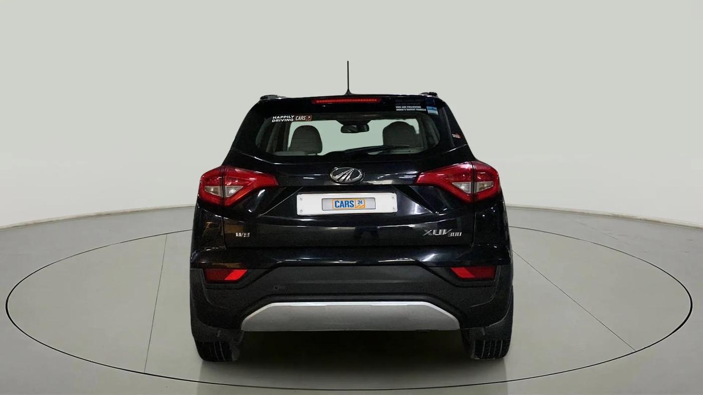 2021 Mahindra XUV300 W8 (O) 1.2 PETROL, Petrol, Manual, 26,722 km, Back/Rear