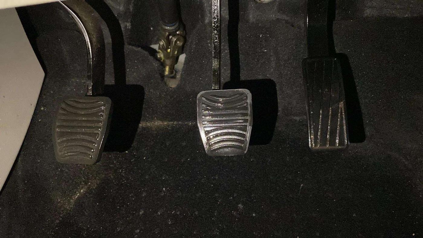 2021 Mahindra XUV300 W8 (O) 1.2 PETROL, Petrol, Manual, 26,722 km, Pedals