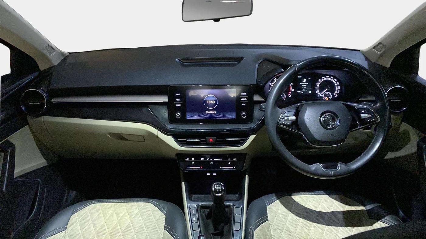2022 Skoda SLAVIA AMBITION 1.0L TSI MT, Petrol, Manual, 23,367 km, Dashboard