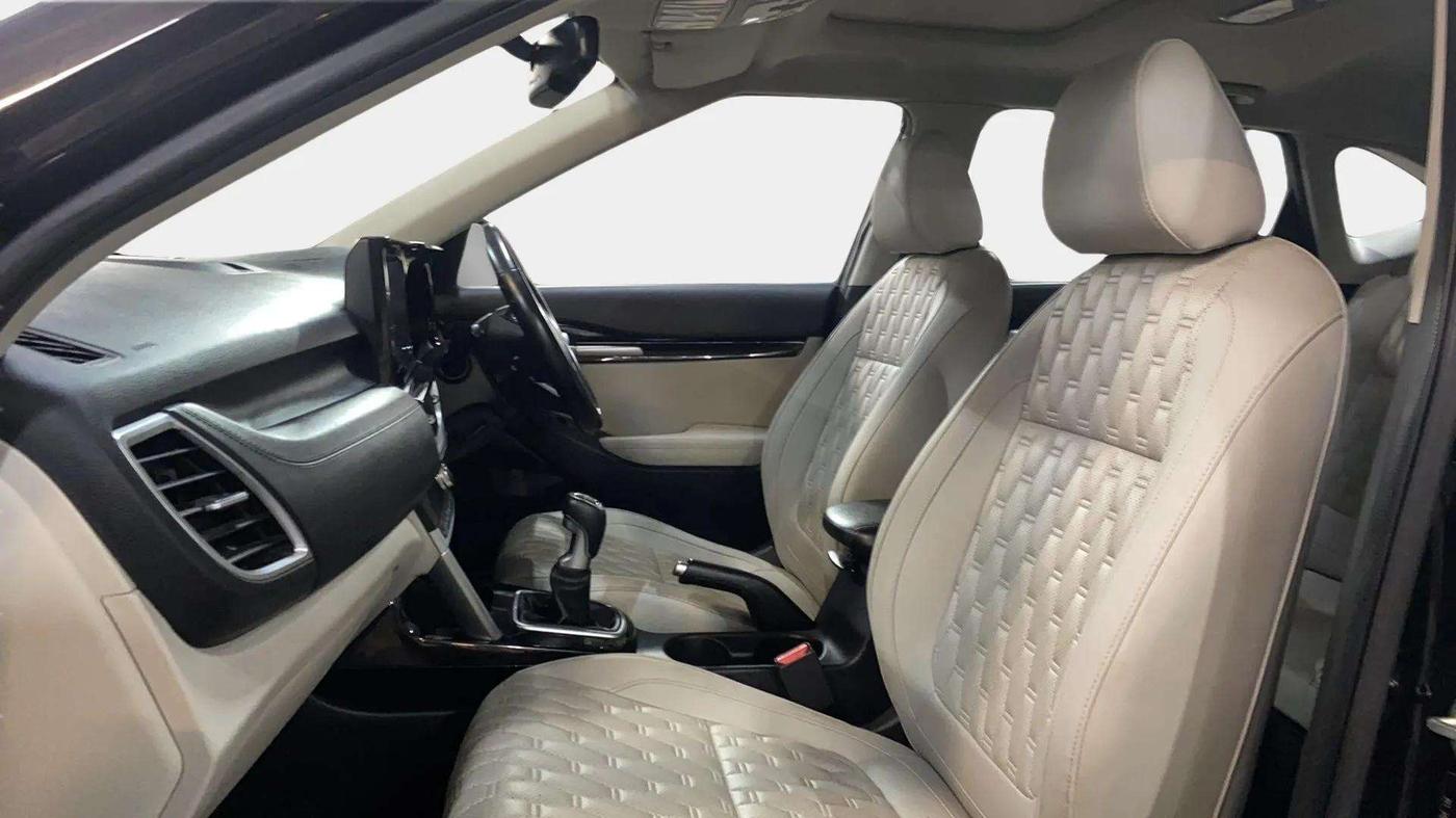 2022 KIA SELTOS HTX 1.5 PETROL, Petrol, Manual, 37,758 km, Right Side Front Door Cabin