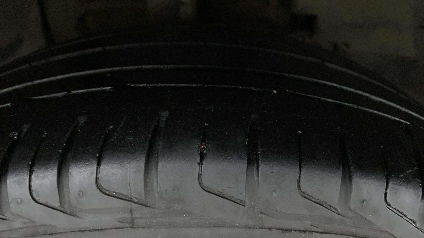 2021 Tata NEXON XZ PLUS PETROL, Petrol, Manual, 33,777 km, Right Front Tyre Tread
