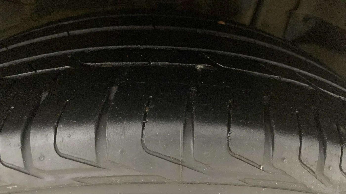 2021 Tata NEXON XZ PLUS PETROL, Petrol, Manual, 33,777 km, Left Rear Tyre Tread