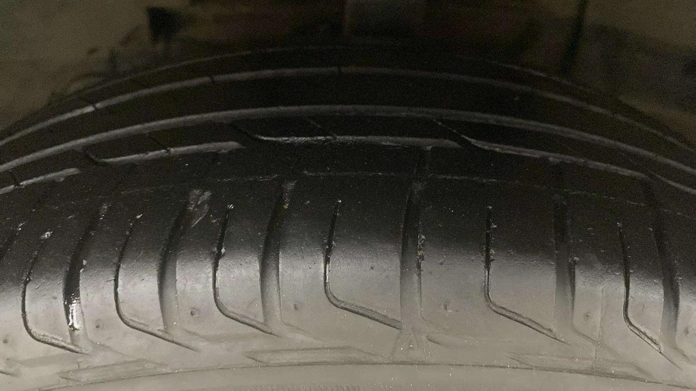 2021 Tata NEXON XZ PLUS PETROL, Petrol, Manual, 33,777 km, Left Front Tyre Tread
