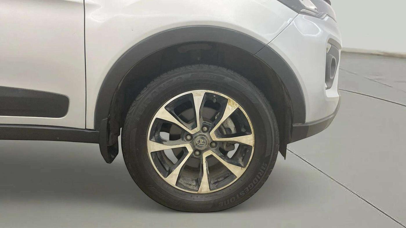 2021 Tata NEXON XZ PLUS PETROL, Petrol, Manual, 33,777 km, Right Front Wheel
