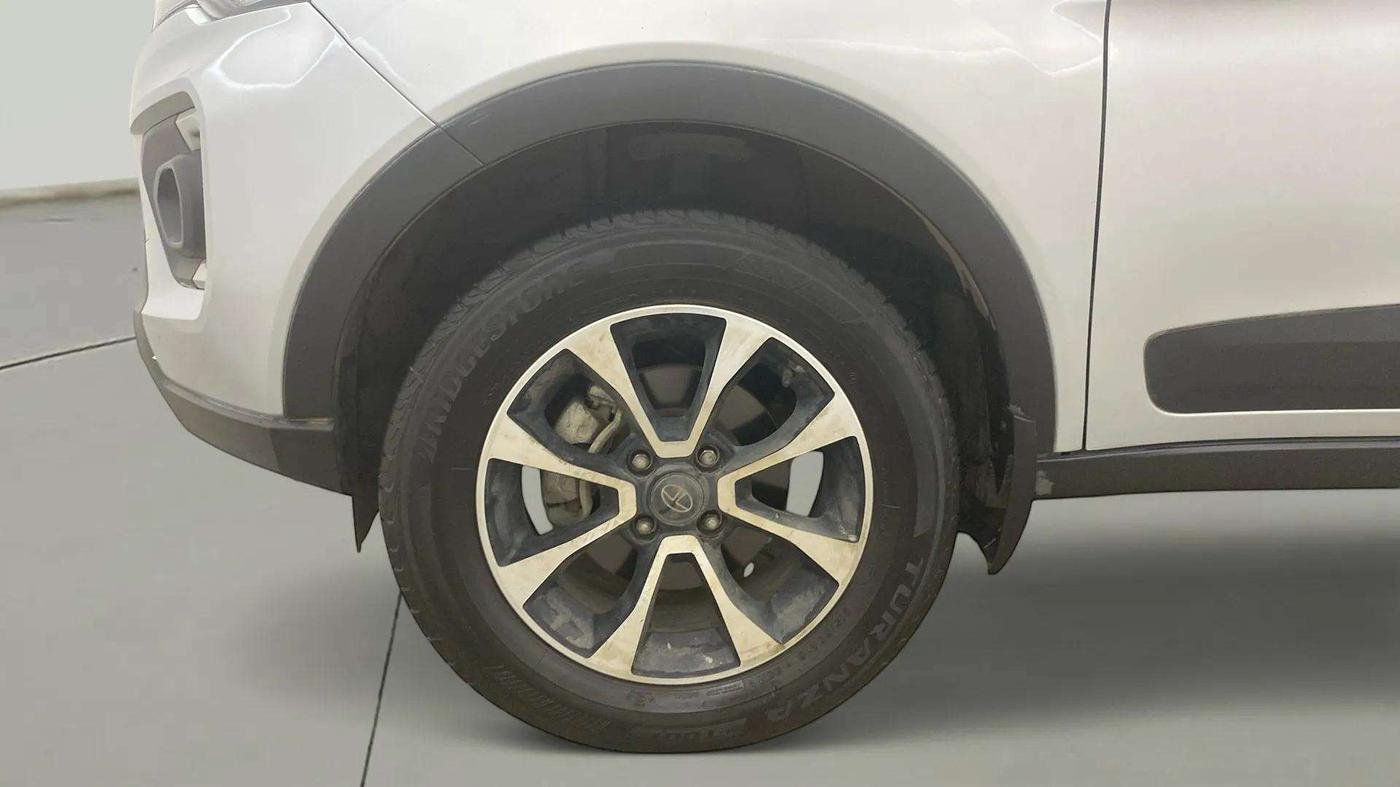 2021 Tata NEXON XZ PLUS PETROL, Petrol, Manual, 33,777 km, Left Front Wheel