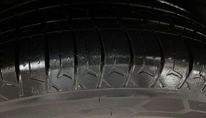 2015 Maruti Celerio VXI AMT, Petrol, Automatic, 51,575 km, Right Rear Tyre Tread