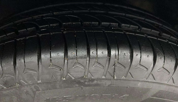 2015 Maruti Celerio VXI AMT, Petrol, Automatic, 51,575 km, Left Front Tyre Tread