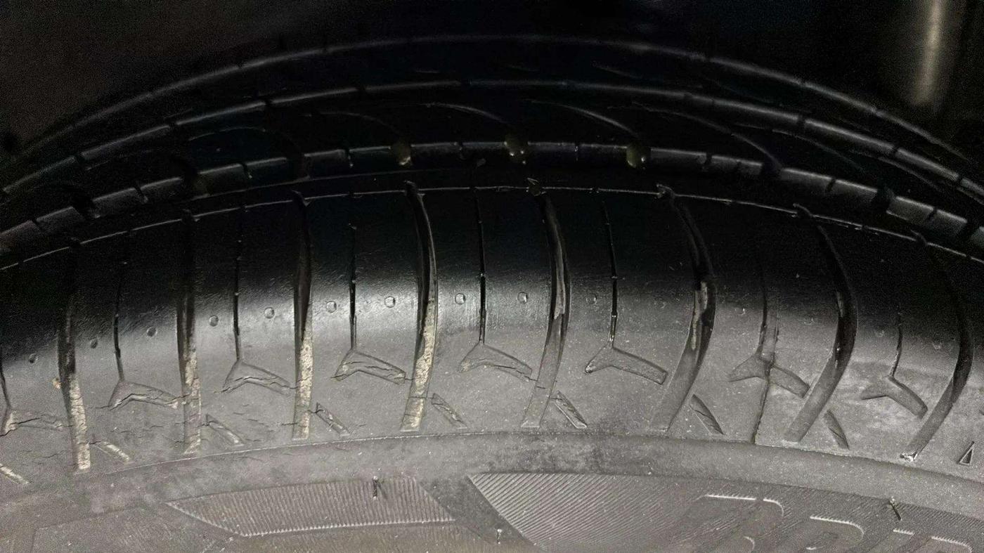 2015 Maruti Celerio VXI AMT, Petrol, Automatic, 51,575 km, Left Rear Tyre Tread