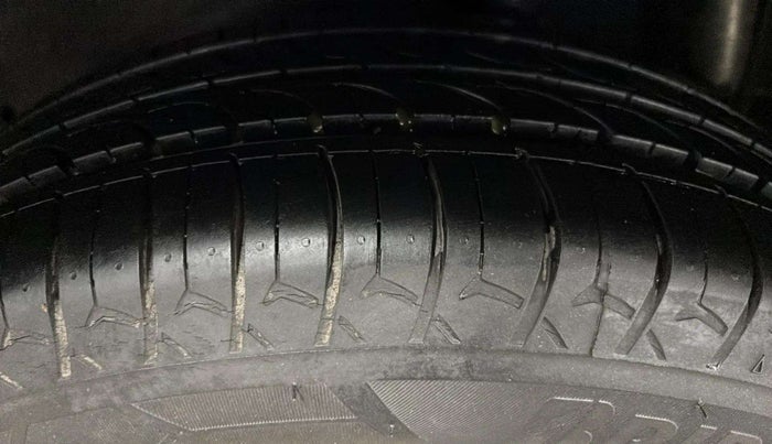 2015 Maruti Celerio VXI AMT, Petrol, Automatic, 51,575 km, Left Rear Tyre Tread