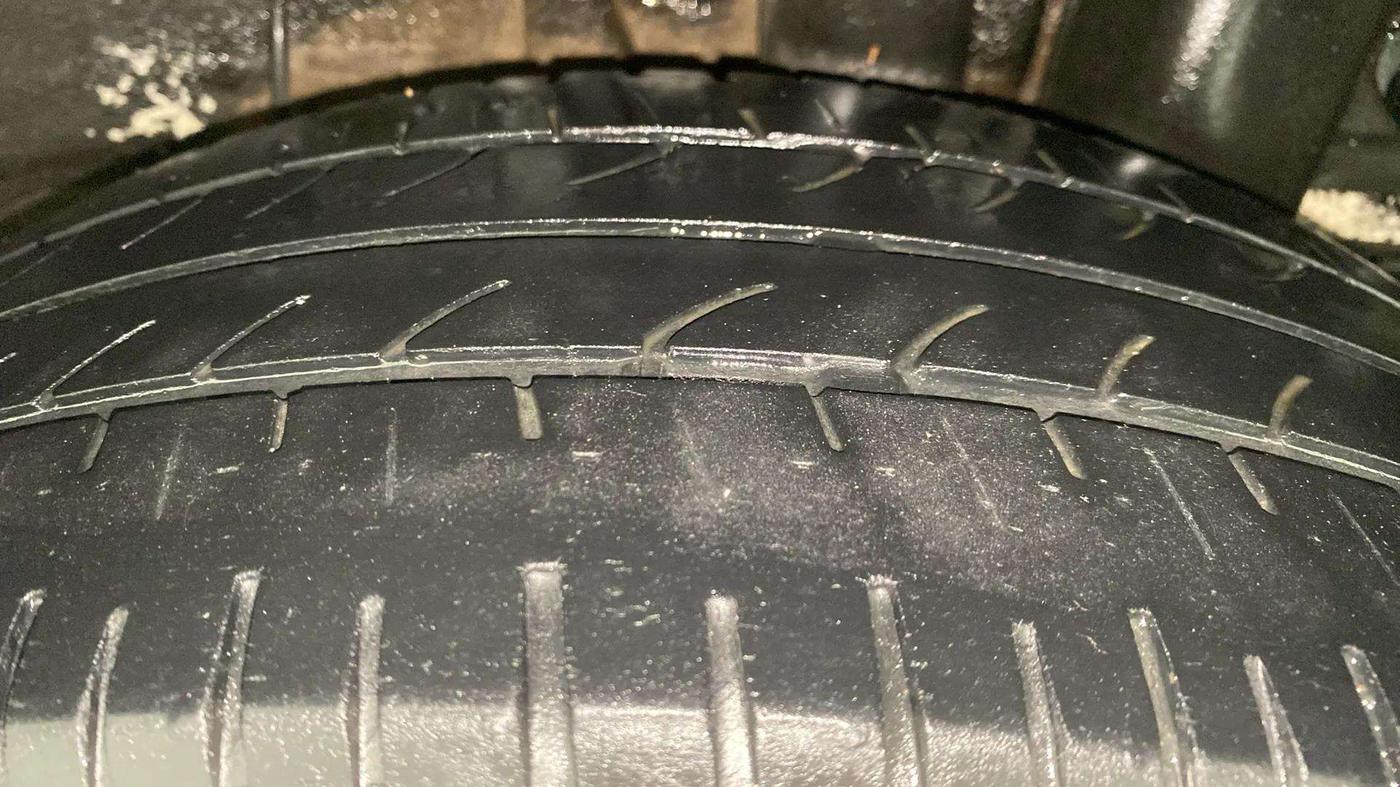 2018 Hyundai Elite i20 ASTA 1.2 (O), Petrol, Manual, 31,204 km, Left Rear Tyre Tread