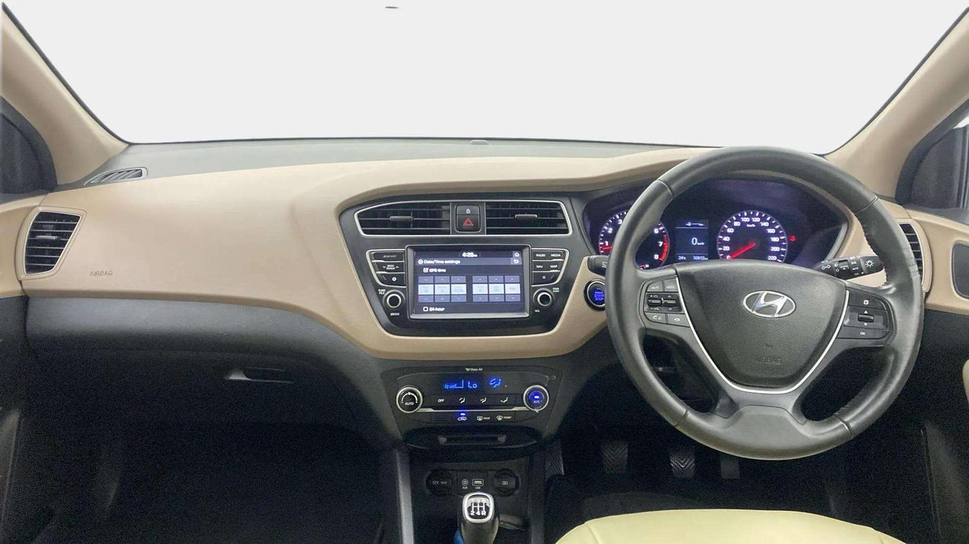 2018 Hyundai Elite i20 ASTA 1.2 (O), Petrol, Manual, 31,204 km, Dashboard