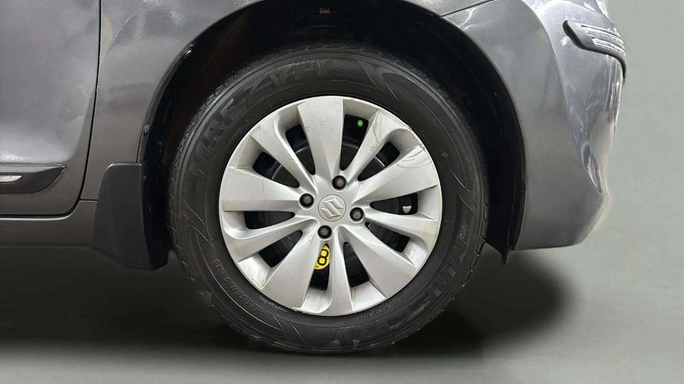 2017 Maruti Baleno DELTA PETROL 1.2, Petrol, Manual, 43,018 km, Right Front Wheel
