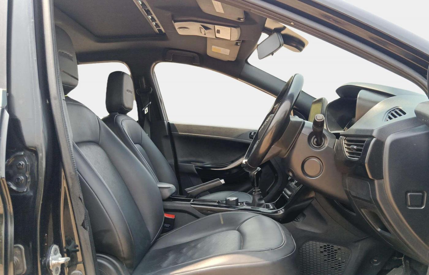 2022 Tata NEXON XZ PLUS (O) PETROL DARK EDITION, Petrol, Manual, 62,794 km, Right Side Front Door Cabin