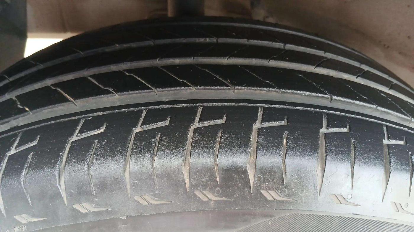 2024 Tata NEXON EV EMPOWERED LONG RANGE, Electric, Automatic, 29,720 km, Right Front Tyre Tread