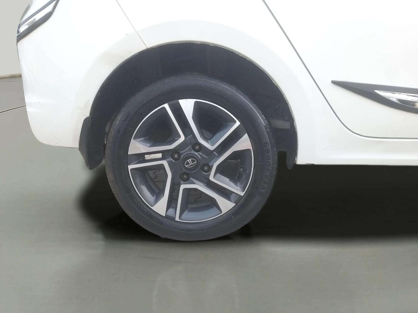 2021 Tata TIGOR XZ PLUS PETROL, Petrol, Manual, 42,598 km, Right Rear Wheel