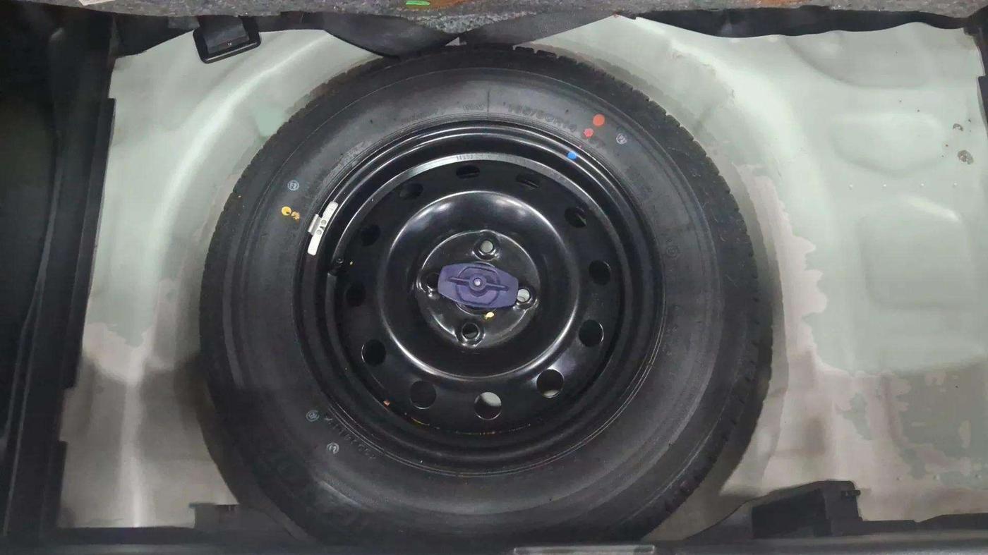 2019 Maruti Swift VXI, Petrol, Manual, 1,111 km, Spare Tyre
