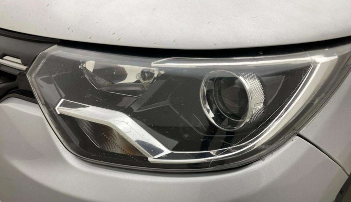 2021 Renault TRIBER RXZ, Petrol, Manual, 70,866 km, Left headlight - Minor scratches