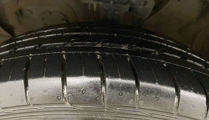 2019 KIA SELTOS GTX AT 1.4 PETROL, Petrol, Automatic, 17,940 km, Left Front Tyre Tread