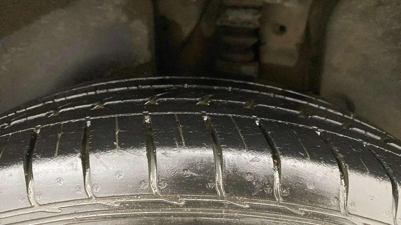 2019 KIA SELTOS GTX AT 1.4 PETROL, Petrol, Automatic, 17,940 km, Left Rear Tyre Tread