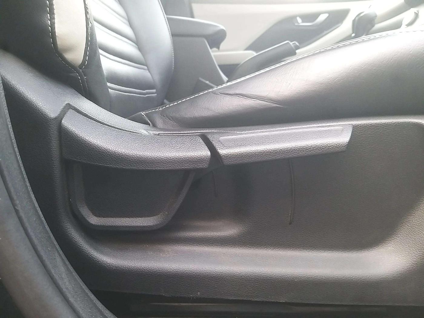 2021 Hyundai Creta SX EXECUTIVE 1.5 PETROL, Petrol, Manual, 33,085 km, Driver Side Adjustment Panel