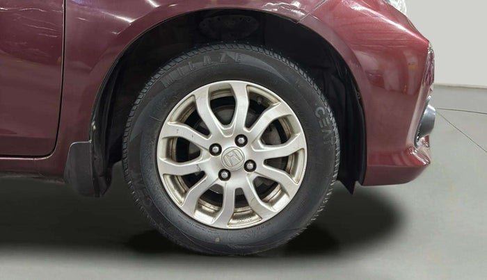 2016 Honda Amaze 1.2L I-VTEC VX AT, Petrol, Automatic, 24,845 km, Right Front Wheel