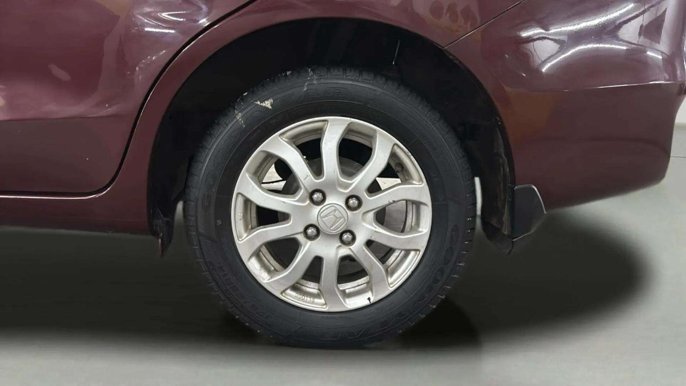2016 Honda Amaze 1.2L I-VTEC VX AT, Petrol, Automatic, 24,912 km, Left Rear Wheel