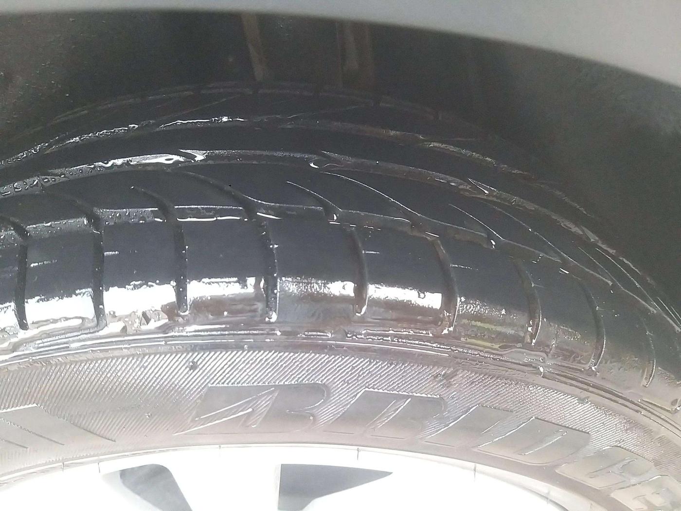 2022 Volkswagen TAIGUN GT 1.5 TSI MT, Petrol, Manual, 12,304 km, Left Rear Tyre Tread