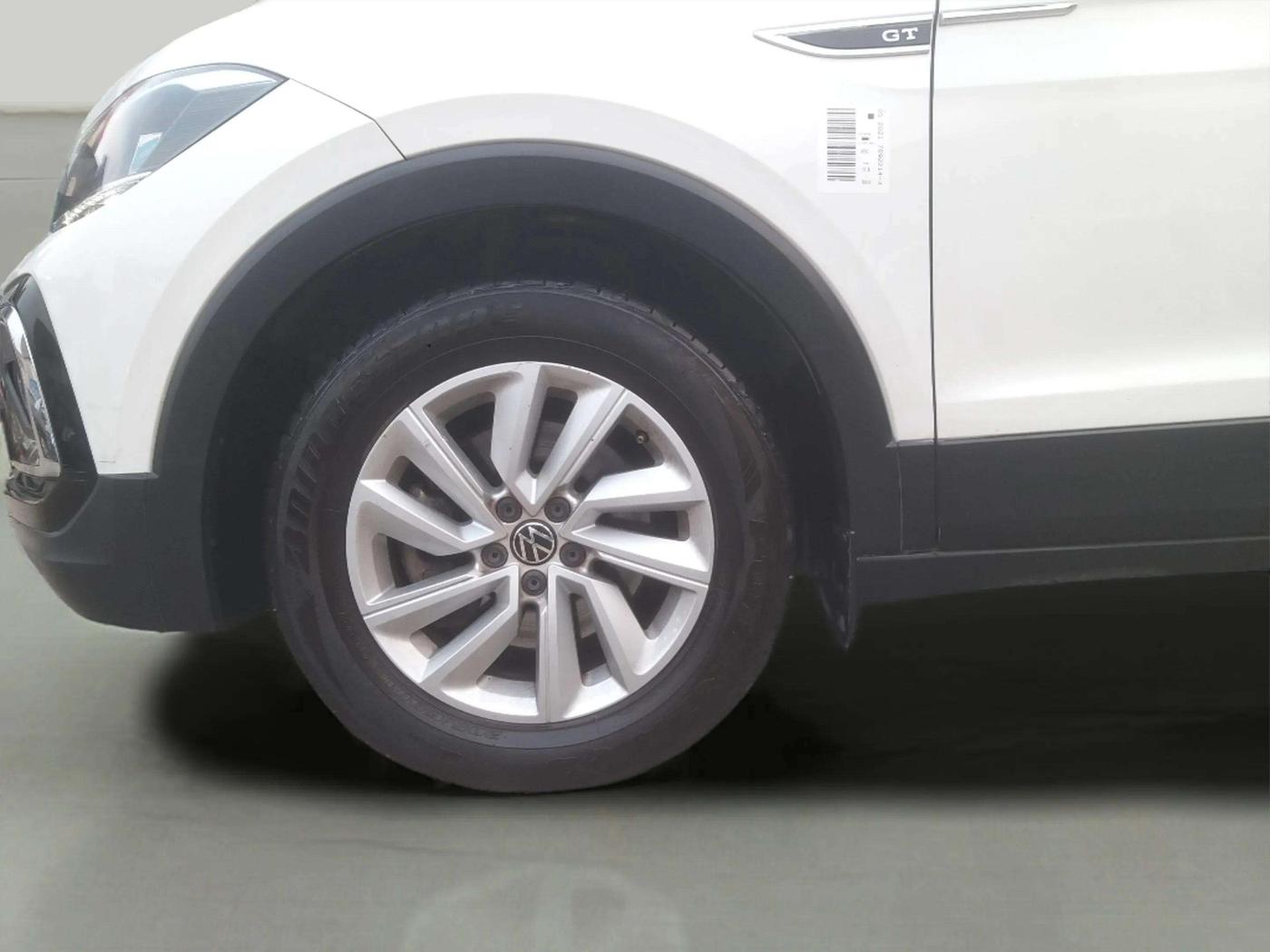 2022 Volkswagen TAIGUN GT 1.5 TSI MT, Petrol, Manual, 12,304 km, Left Front Wheel
