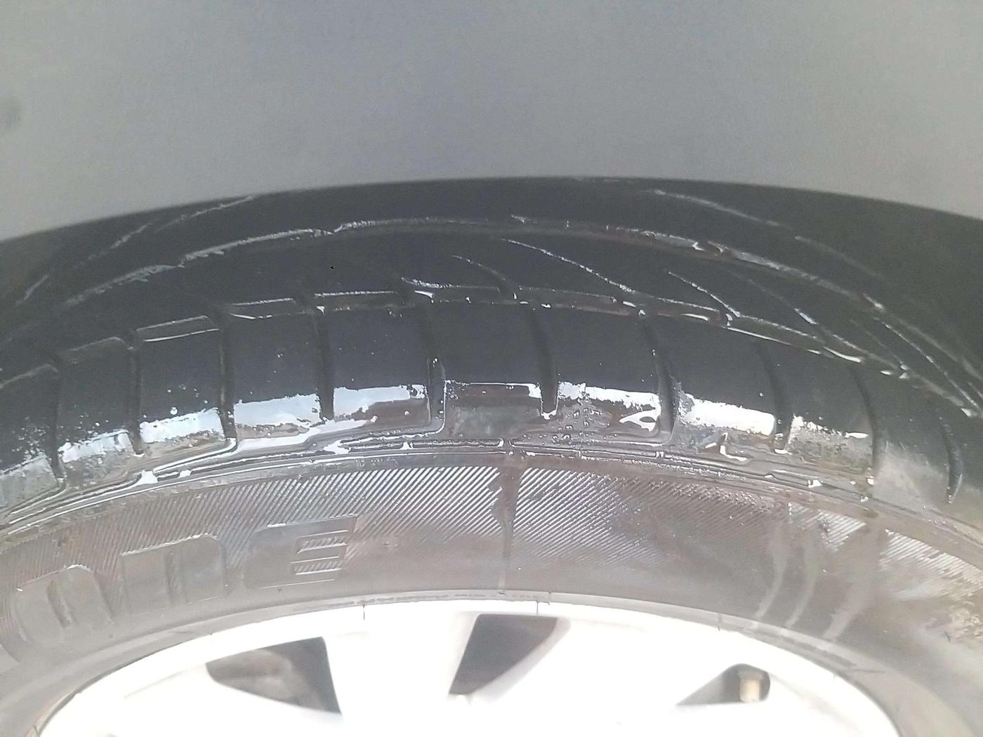 2022 Volkswagen TAIGUN GT 1.5 TSI MT, Petrol, Manual, 12,304 km, Left Front Tyre Tread