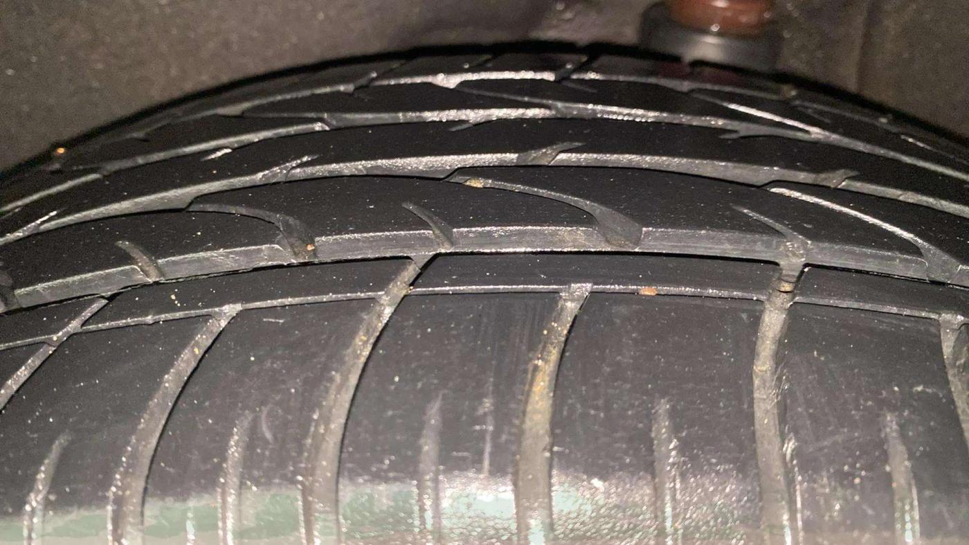 2019 Hyundai Creta SX AT 1.6 PETROL, Petrol, Automatic, 28,578 km, Left Rear Tyre Tread