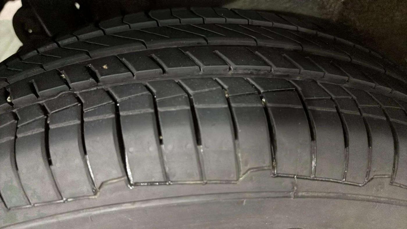 2017 Maruti Wagon R 1.0 VXI, Petrol, Manual, 17,248 km, Right Rear Tyre Tread