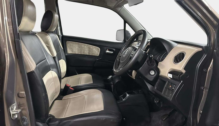2017 Maruti Wagon R 1.0 VXI, Petrol, Manual, 17,248 km, Right Side Front Door Cabin