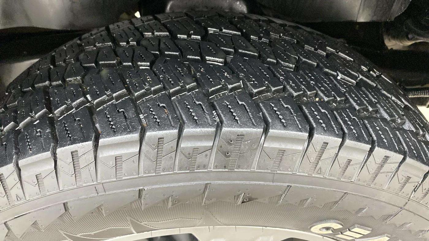 2024 Mahindra Thar LX D 4*4 MT HT, Diesel, Manual, 15,146 km, Left Rear Tyre Tread